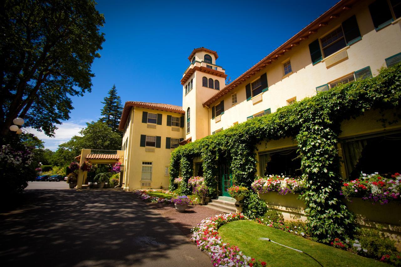 Columbia Gorge Hotel & Spa Hood River Bagian luar foto